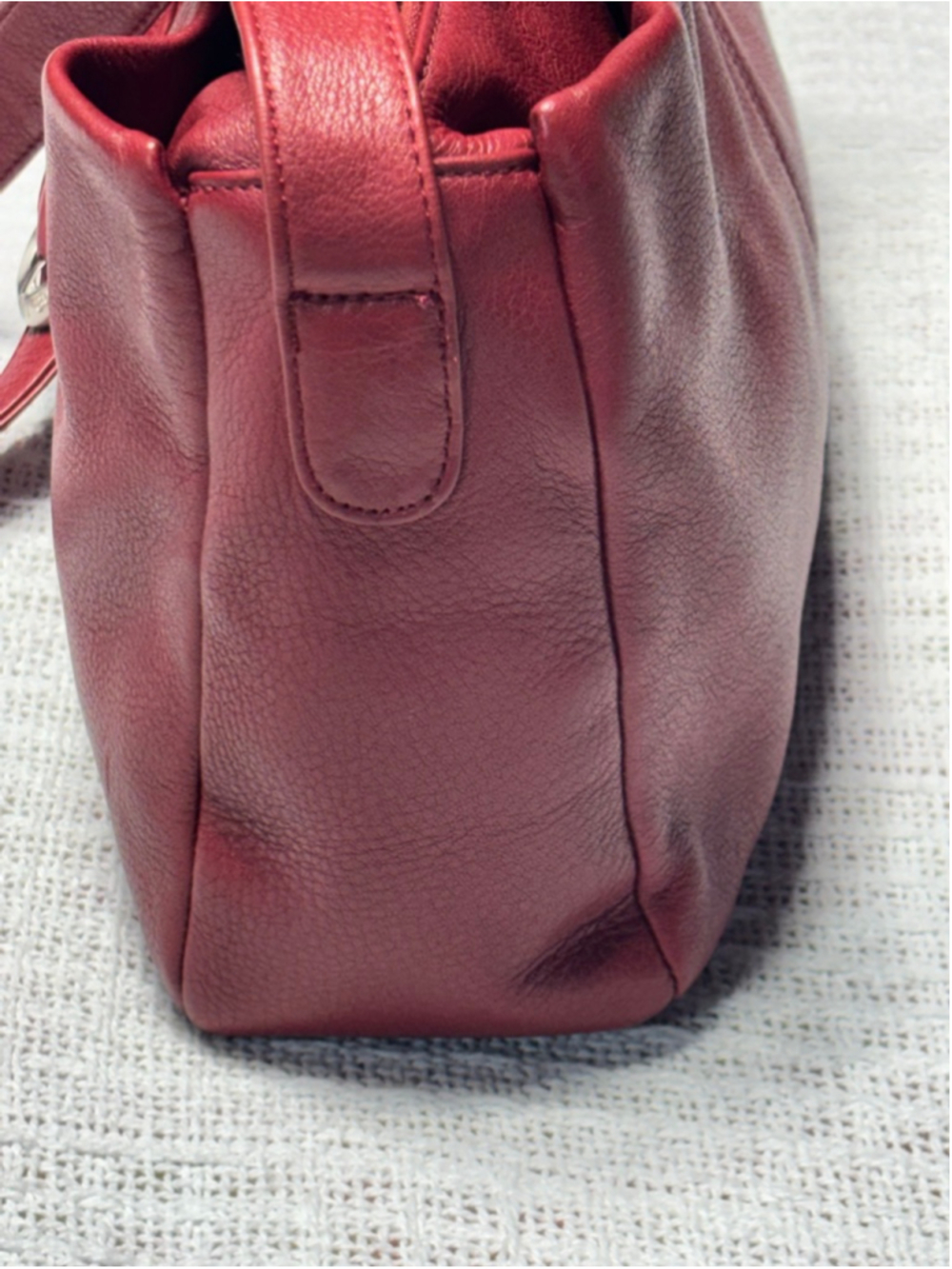 Stone Mountain Red Leather Triple Compartment Crossbody EUC - Picture 13 of 16